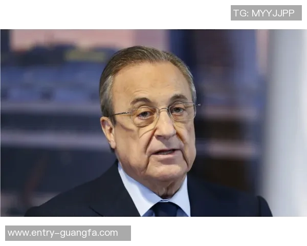 记者：因凡蒂诺呼吁大家为切费林弗洛伦蒂诺和纳赛尔热烈鼓掌致敬